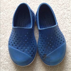 Toms 